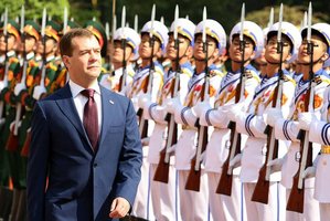 Premiér Medveděv na cestě po Vietnamu.