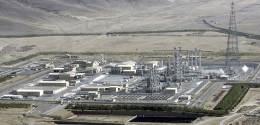 Elektrárna poblíž íránského Araku.