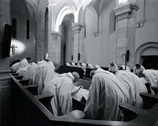 Modlení mnichů v opatství Lérins.