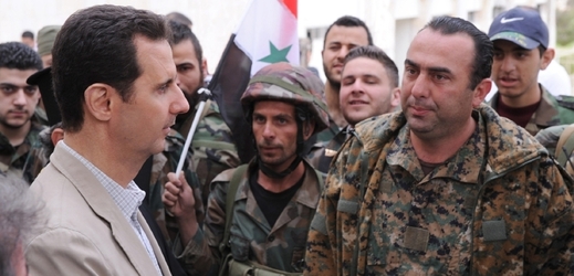 Prezident Asad mezi svými věrnými vojáky.