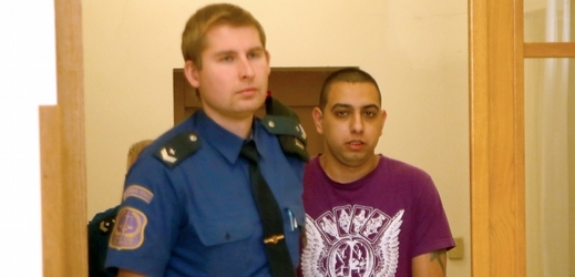  Zdeněk Jano si má odpykat trest za těžkou újmu na zdraví, výtržnictví a neposkytnutí pomoci ve věznici s dozorem.