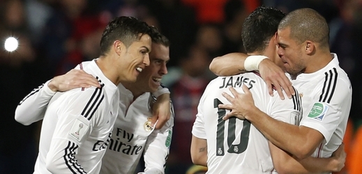 Radující se fotbalisté Realu Madrid.