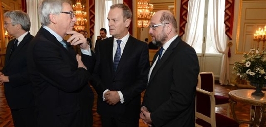 V popředí: Jean-Claude Juncker, Donald Tusk a Martin Schulz.