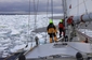Plavba jachtou nebyla daleko jednoduchá. V cestě jim stálo mnoho překážek, jako například i ledová bariéra, která jim bránila v proplutí do Rossova moře.