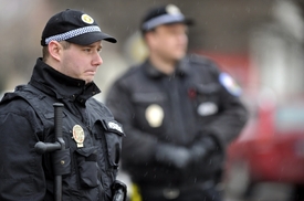 Policisté zasahují v restauraci v Uherském Brodě.