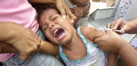 Obavy z nemocí od běženců jsou podle Cikrta přehnané. Například proti obrně bylo pod patronací WHO napříč zeměmi Středního východu naočkováno 27 milionů dětí.