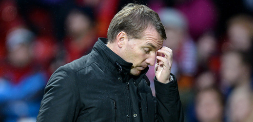 U fotbalistů Liverpoolu skončil po třech letech trenér Brendan Rodgers.