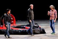 Tvůrci pořadu Top Gear, zleva: Richard Hammond, Jeremy Clarkson a James May.