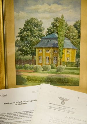 Obraz A. Hitlera Wohnhaus von Dr. Bloch vynesl v letošní aukci nejvíce peněz.