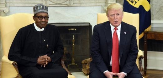 Donald Trump s nigerijským prezidentem Muhammadem Buharim.