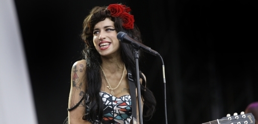 Zpěvačka Amy Winehouseová na archivním snímku.