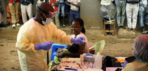 Očkování proti ebole v Kongu.
