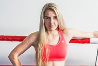 Česká boxerka Bytyqi se po deseti měsících vrátí do ringu.
