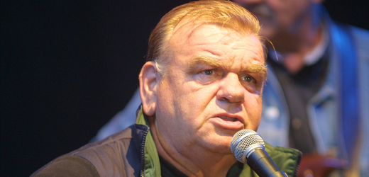 Písničkář František Nedvěd (na snímku z roku 2004).